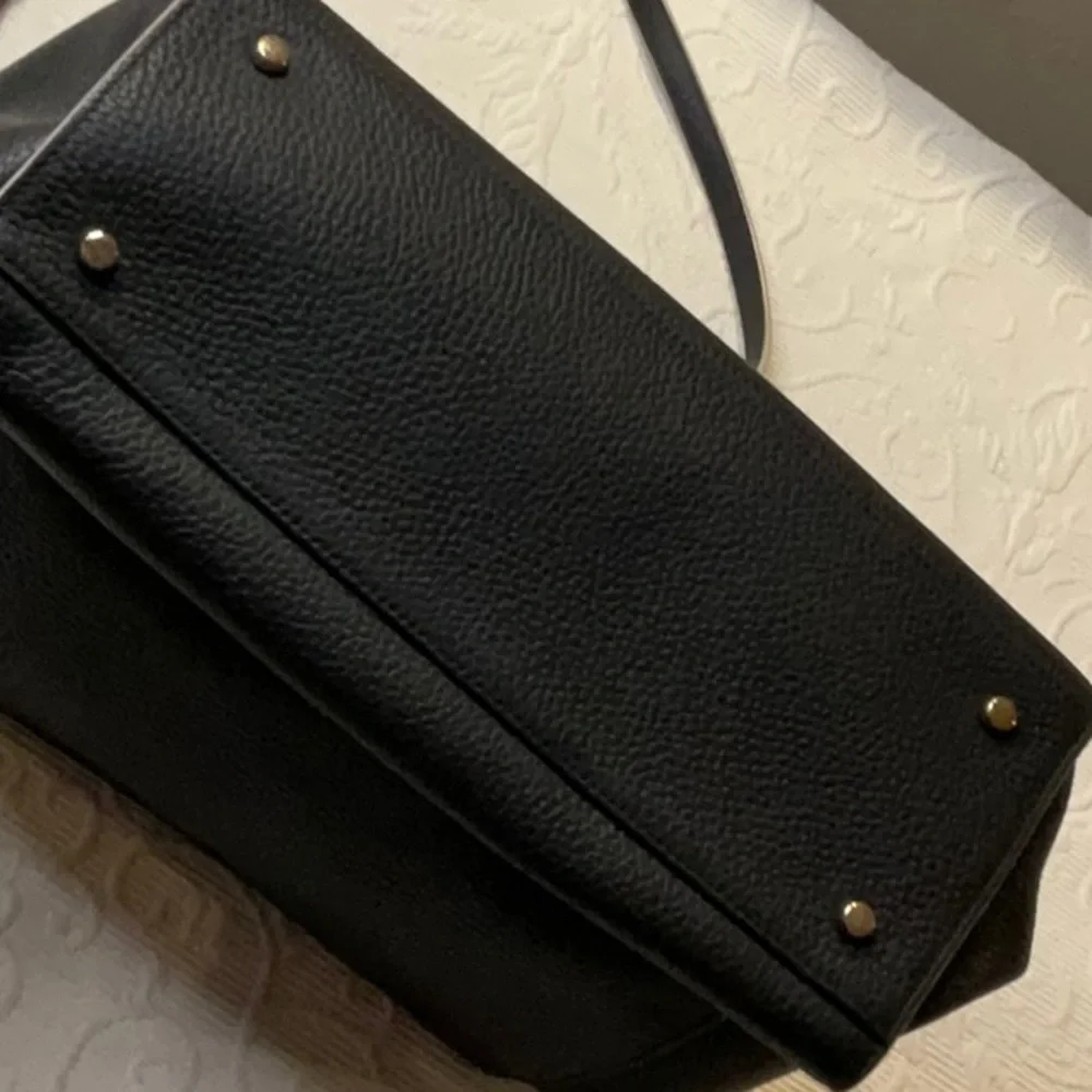 Kate Spade Black Pebbled Leather Satchel. Vintage. Crossbody Adjustable. Pockets